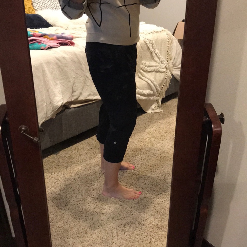 Lululemon dance studio crop pant
